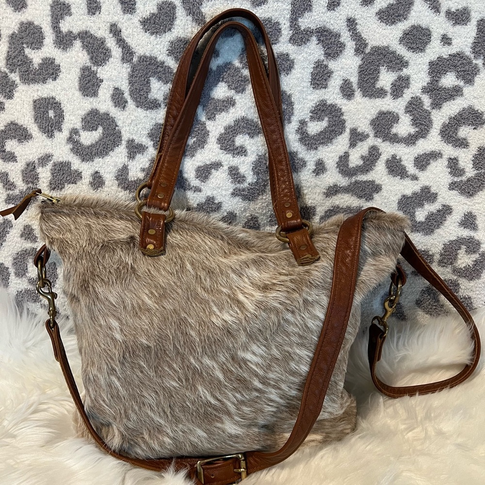 WILD GOOSE COWHIDE HOBO PURSE